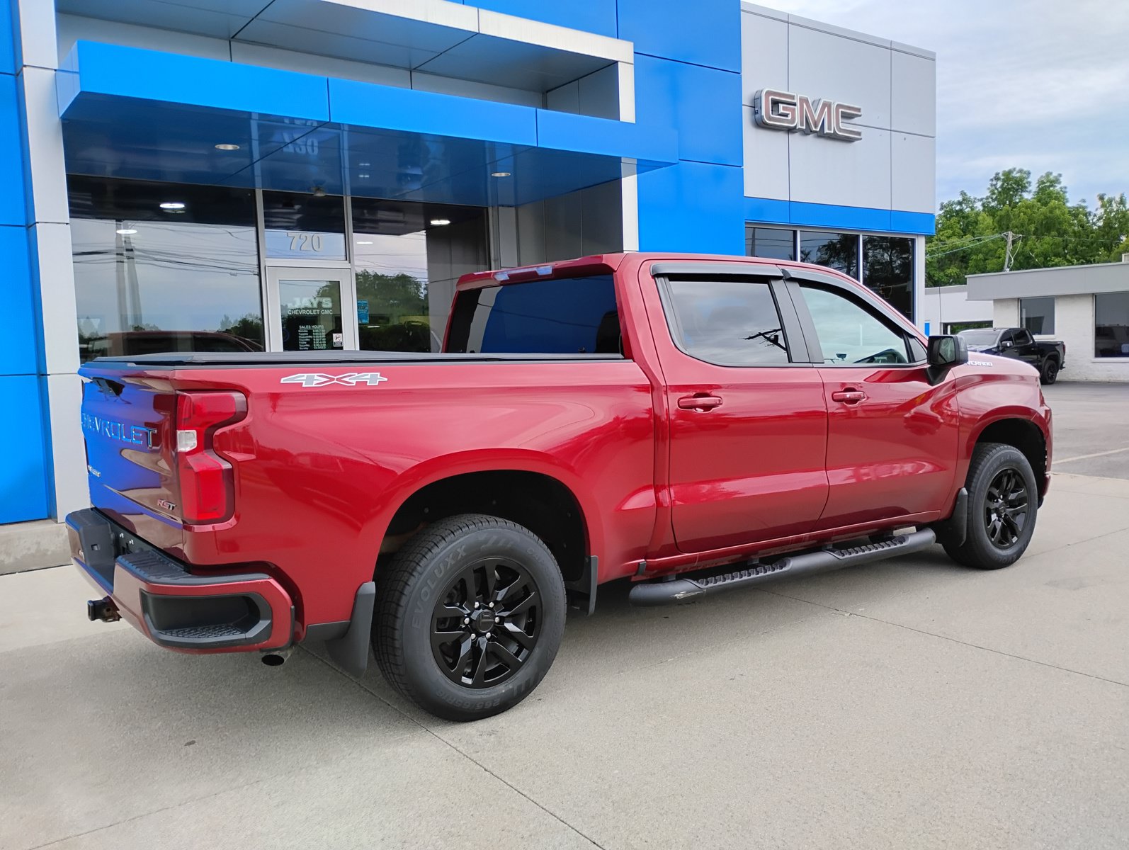 Used 2021 Chevrolet Silverado 1500 RST AWD/4WD image 6