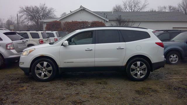 Used 2009 Chevrolet Traverse LT w/ California Edition Package image 1