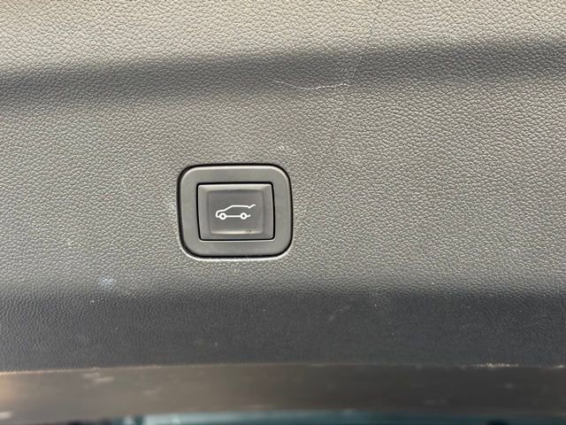 Used 2025 GMC Yukon Denali image 28