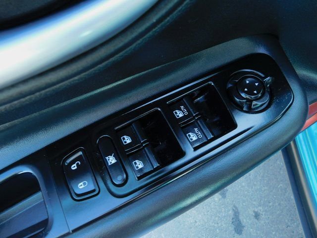 Used 2021 Jeep Renegade Trailhawk w/ Luxury Group III image 27