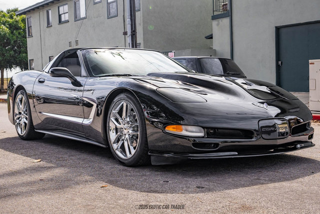 Used 2001 Chevrolet Corvette Coupe w/ Preferred Equipment Group1 image 14