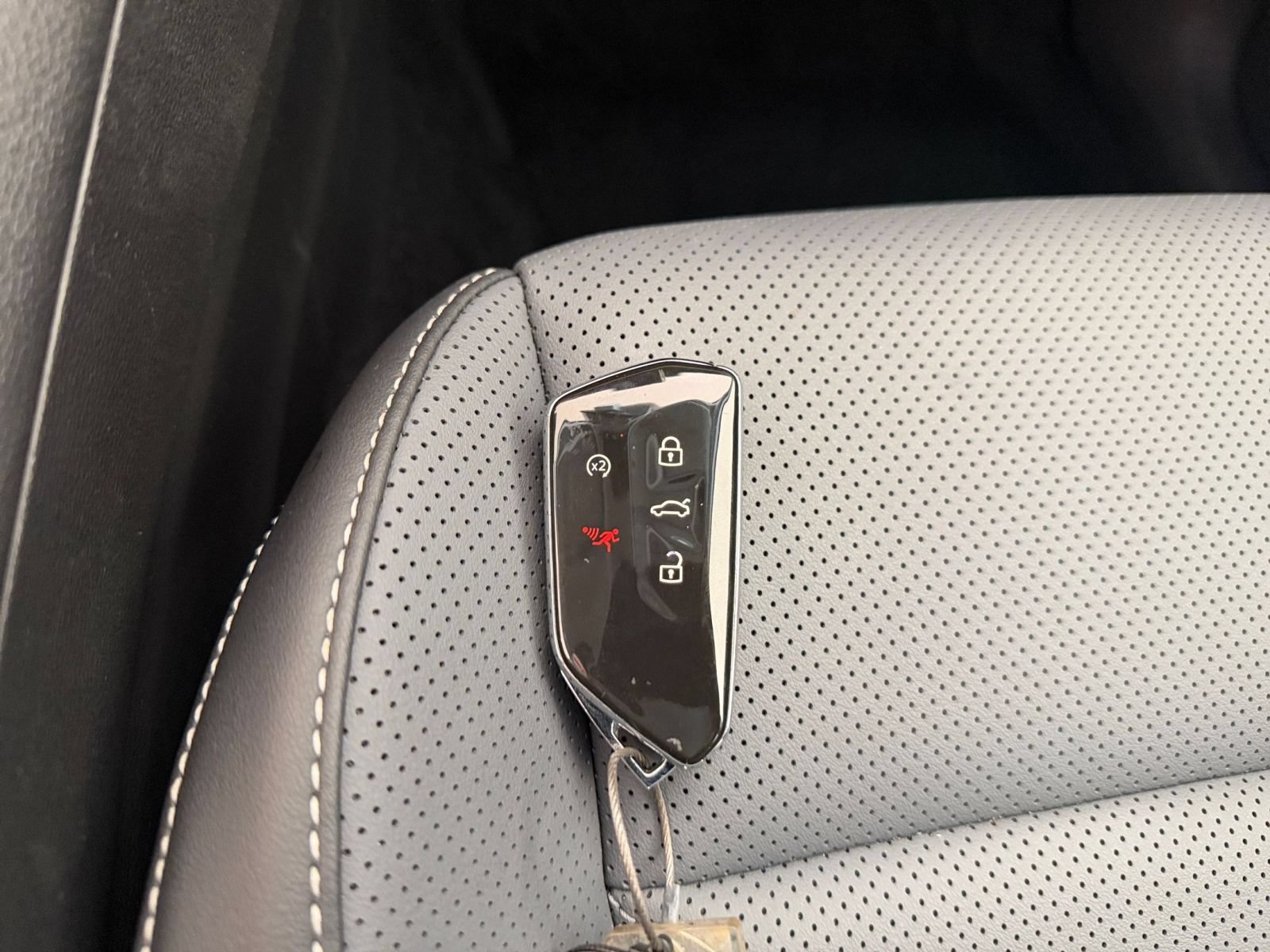 Used 2026 Volkswagen Tiguan SE FWD image 18