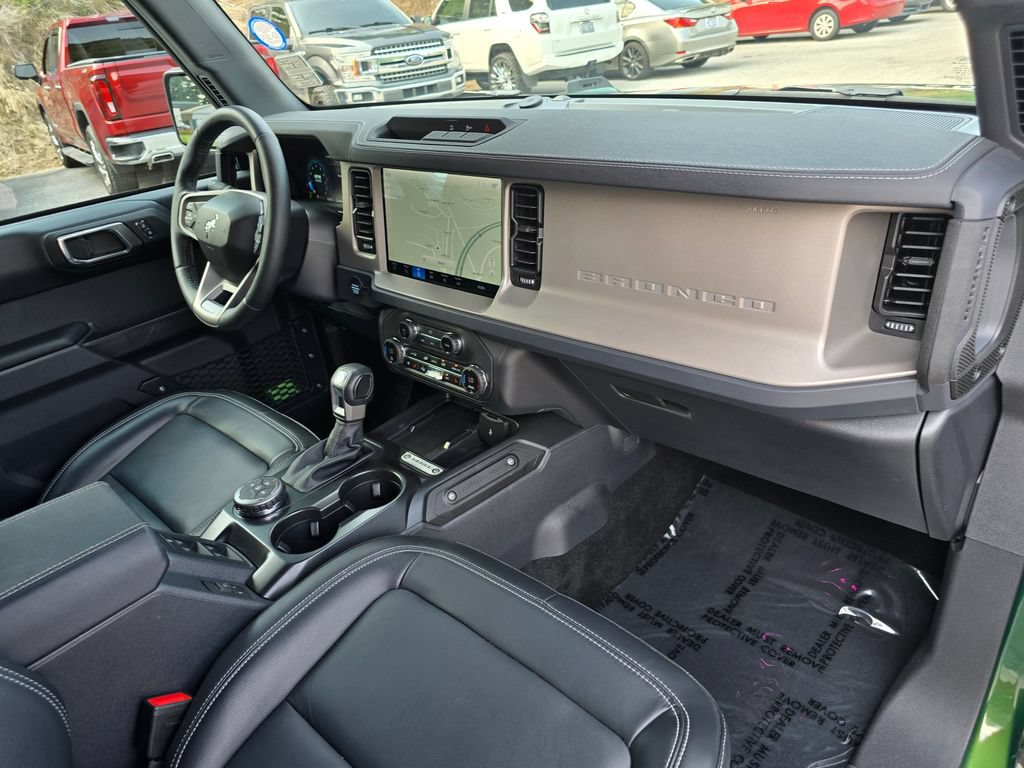 Used 2025 Ford Bronco Outer Banks AWD/4WD image 29