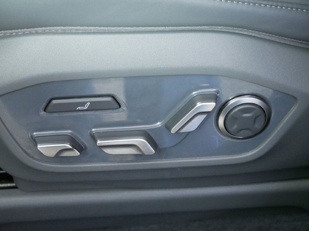 Used 2024 Kia EV9 Land AWD/4WD image 25