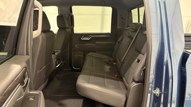 New 2026 Chevrolet Silverado 2500 LTZ w/ LTZ Convenience Package AWD/4WD image 18