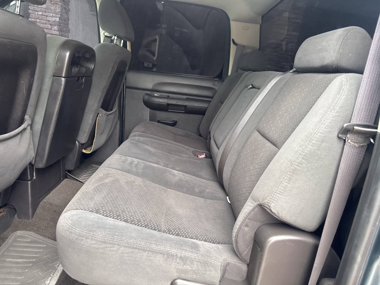 Used 2007 Chevrolet Silverado 2500 LT AWD/4WD image 11