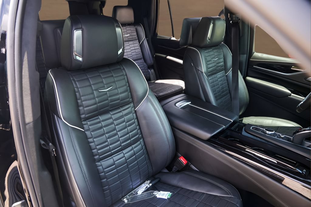Certified 2023 Cadillac Escalade V AWD/4WD image 33