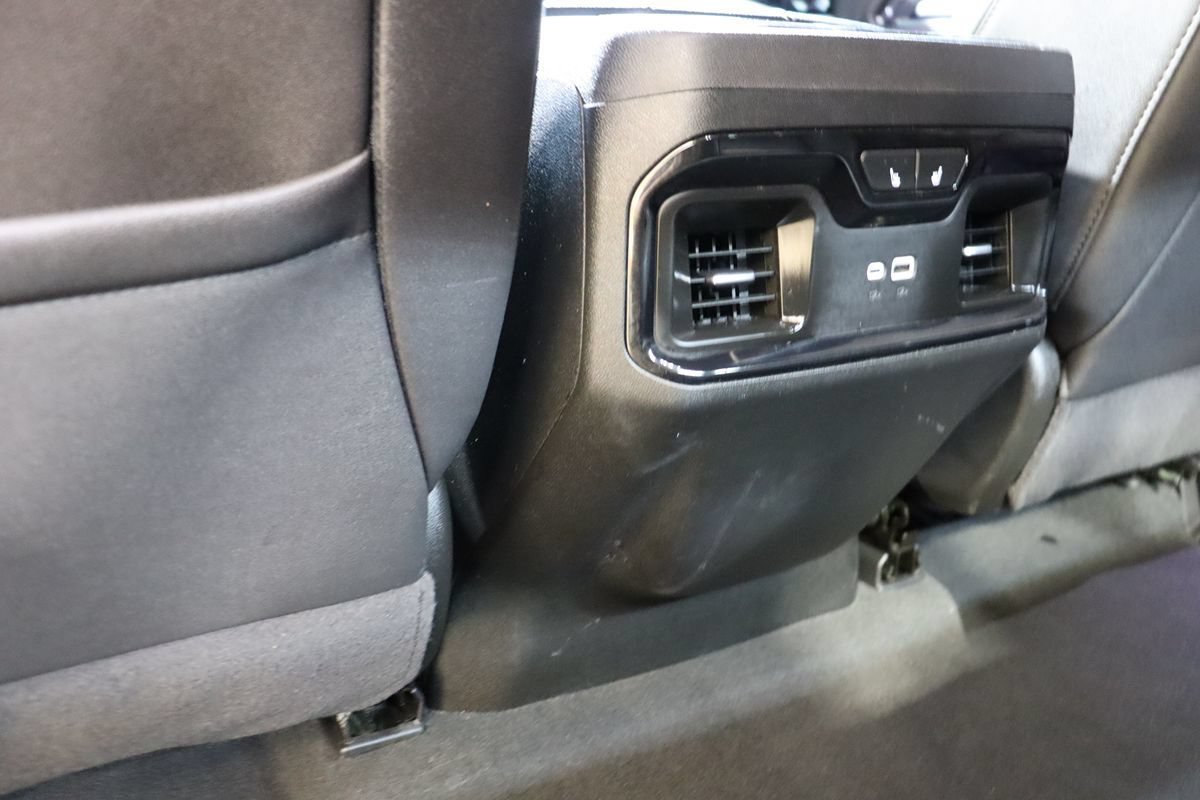 Used 2025 GMC Sierra 2500 AT4 w/ AT4 Preferred Package AWD/4WD image 72