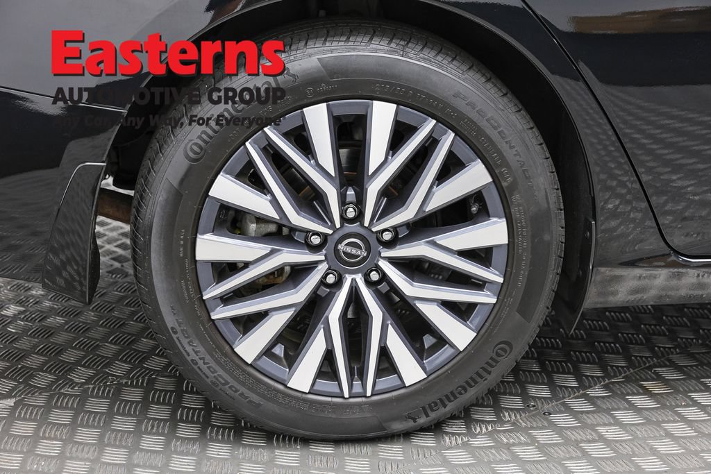 Used 2023 Nissan Altima 2.5 SV w/ SV Premium Package FWD image 30