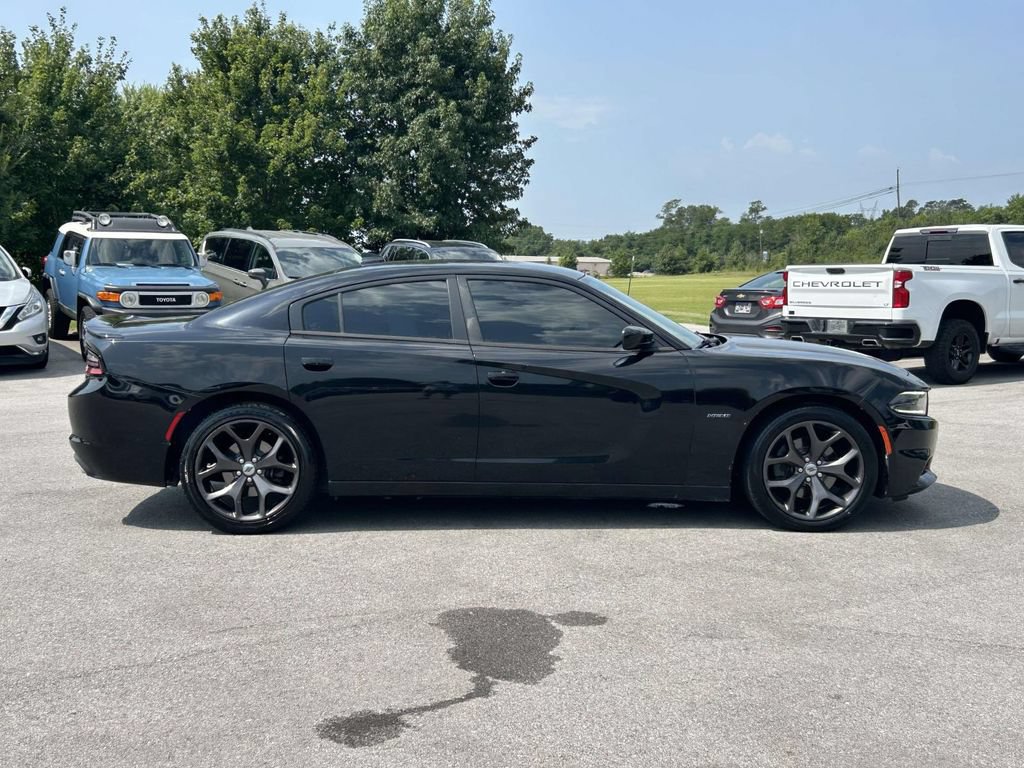 Used 2018 Dodge Charger R/T w/ Navigation & Travel Group RWD image 8