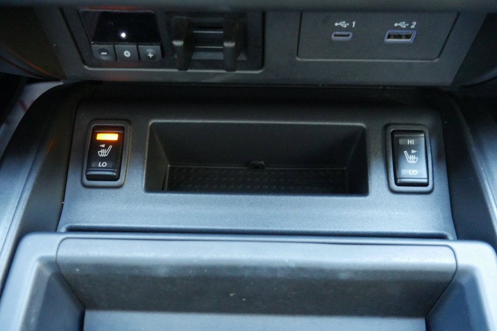 Used 2023 Nissan Titan SV w/ SV Convenience Package image 19