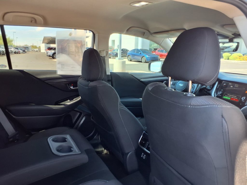 Used 2025 Subaru Outback Premium AWD/4WD image 19