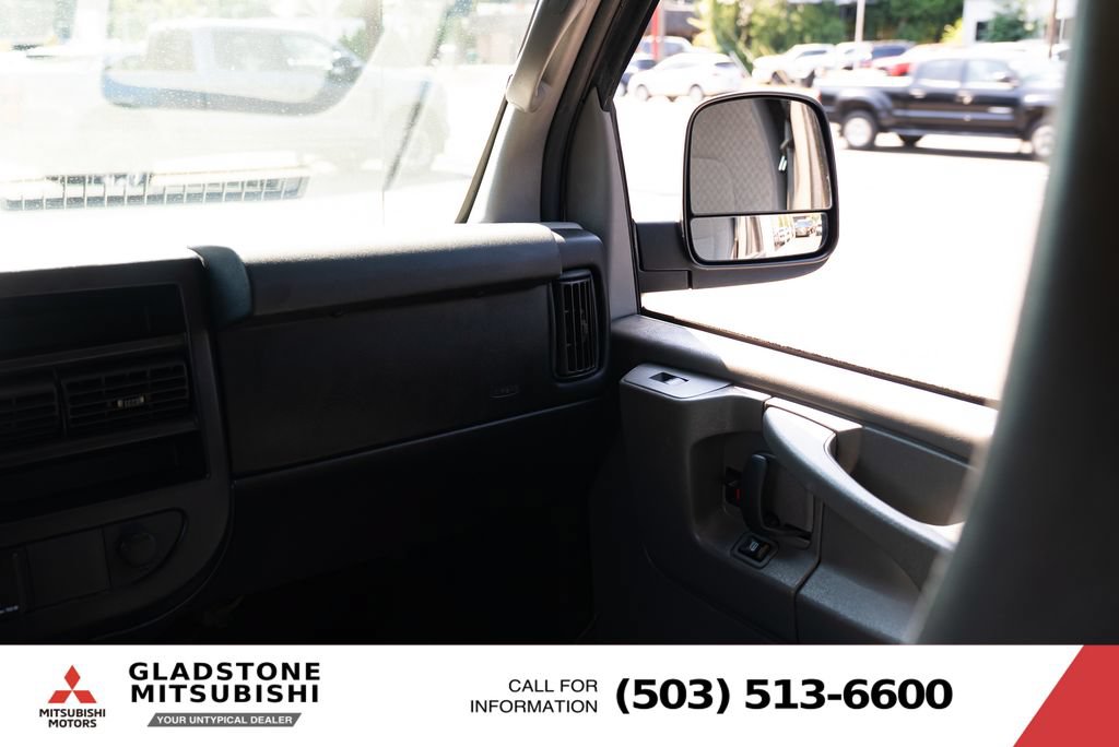 Used 2015 Chevrolet Express 2500 LT w/ LT Preferred Equipment Group RWD image 11