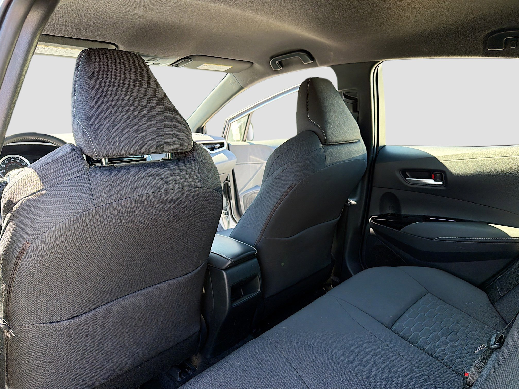 Used 2021 Toyota Corolla SE w/ SE Preferred Package FWD image 6