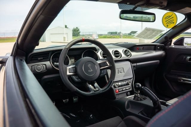 Used 2016 Ford Mustang Shelby GT350R RWD image 14