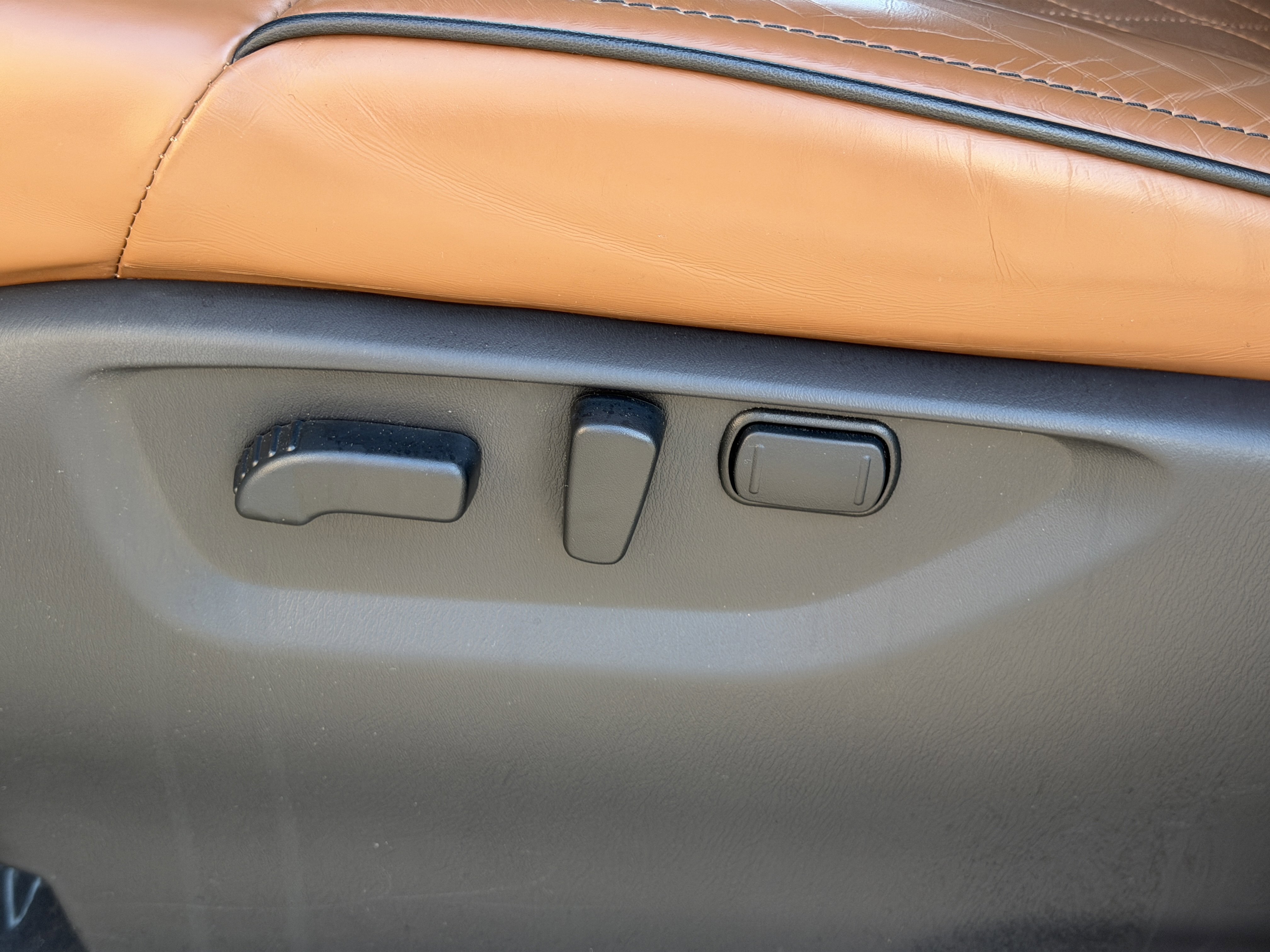 Used 2024 INFINITI QX80 Sensory image 19