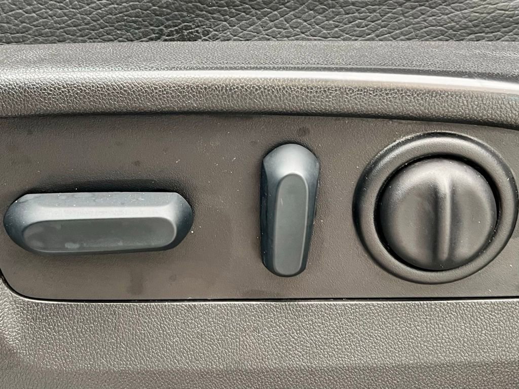 Used 2023 GMC Sierra 3500 Denali w/ Denali Ultimate Package image 30