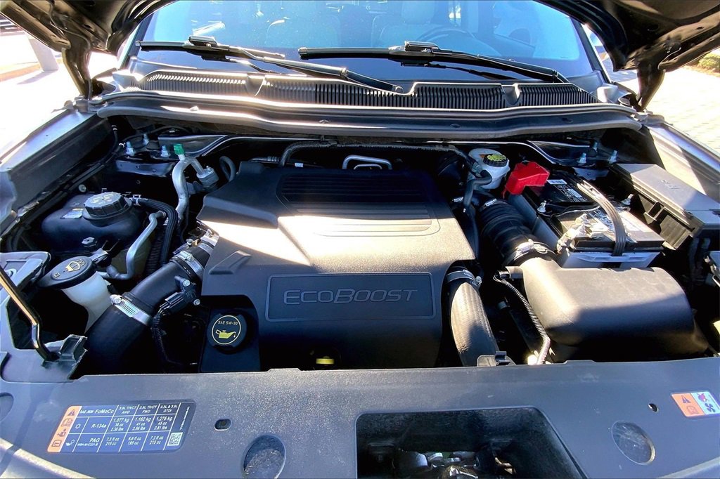 Used 2018 Ford Explorer Platinum image 28