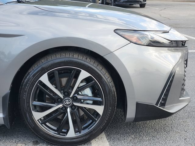 Used 2025 Toyota Camry SE w/ Convenience Package FWD image 6