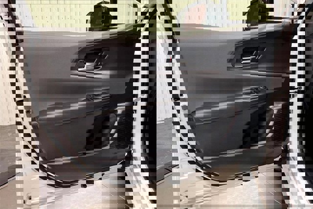 Used 2025 Toyota Prius XLE image 24