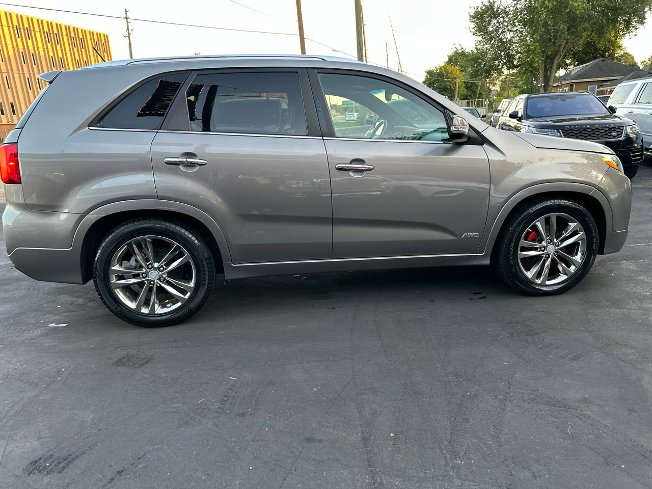 Used 2014 Kia Sorento SX w/ 3rd Row Package image 10