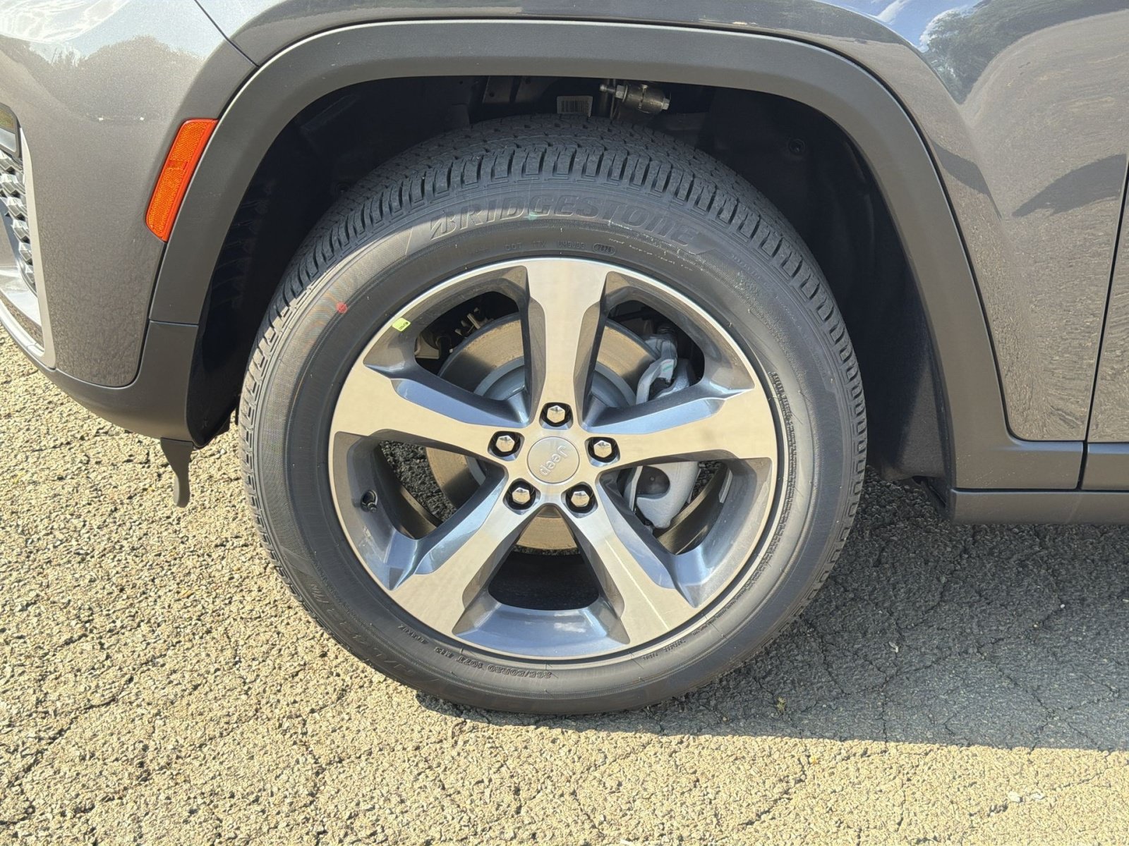 New 2026 Jeep Grand Cherokee Limited AWD/4WD image 12
