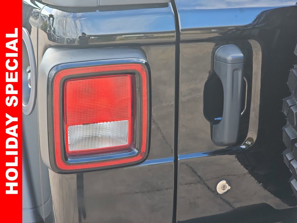 Used 2021 Jeep Wrangler Unlimited Sport image 39