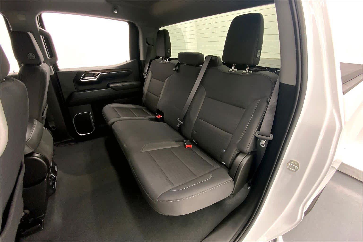 Used 2023 Chevrolet Silverado 1500 LT AWD/4WD image 14