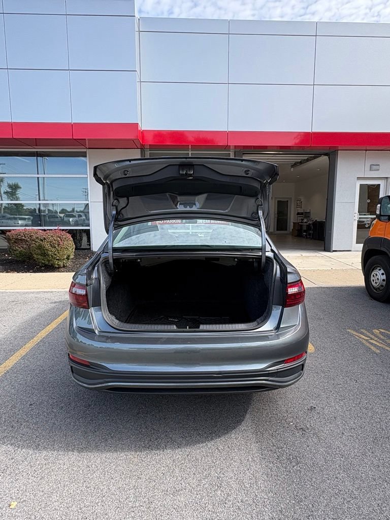 Used 2024 Volkswagen Jetta S FWD image 6