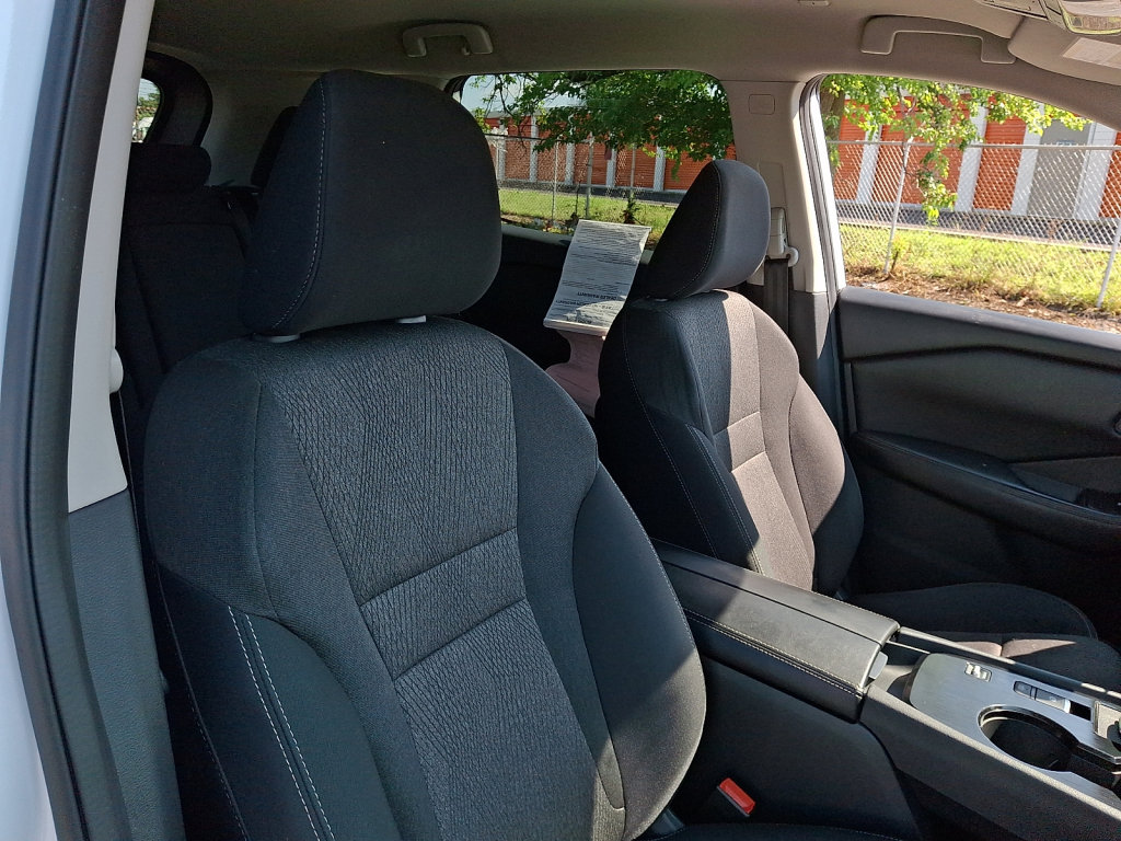 Used 2024 Nissan Rogue SV FWD image 13