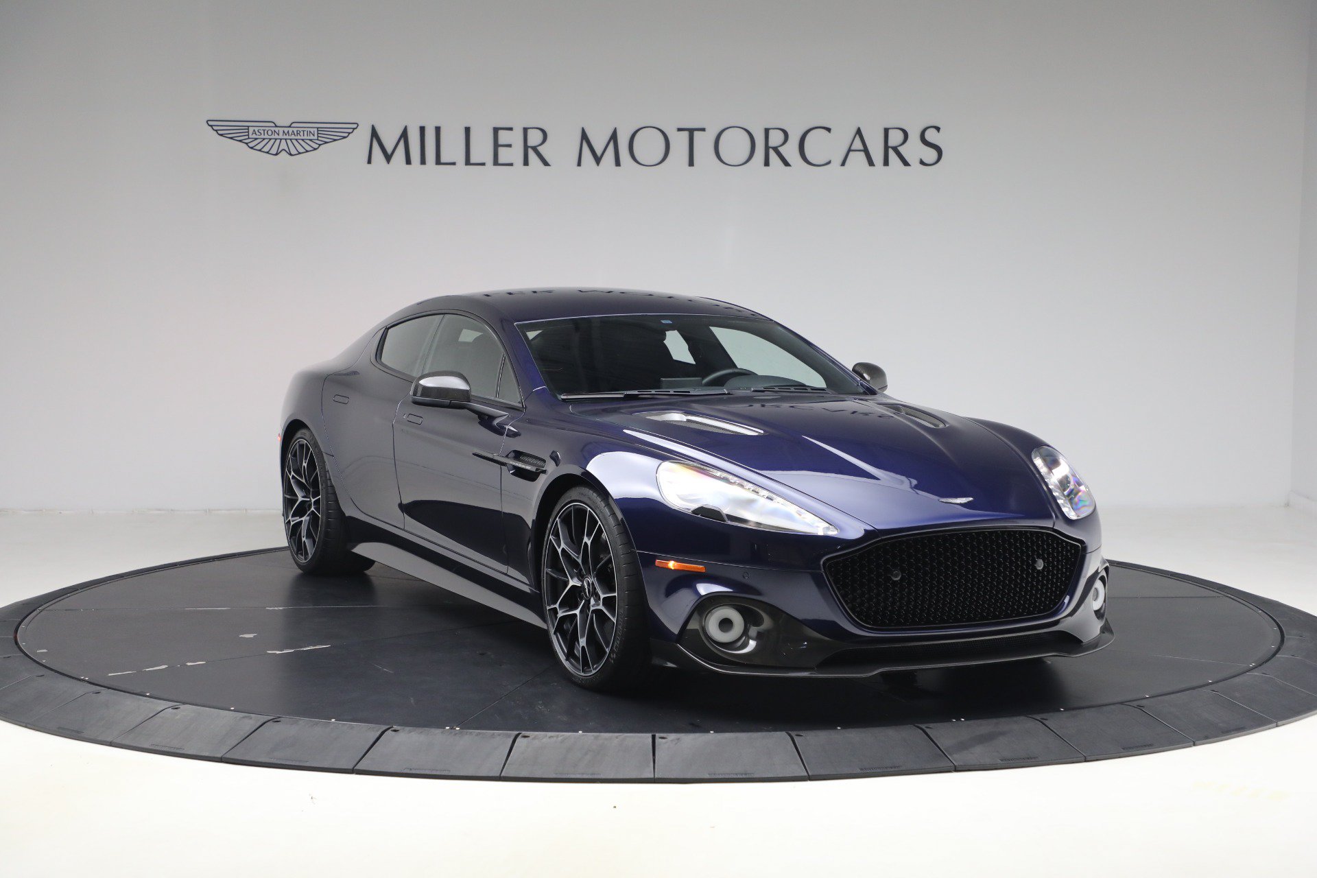 Used 2019 Aston Martin Rapide AMR RWD image 11