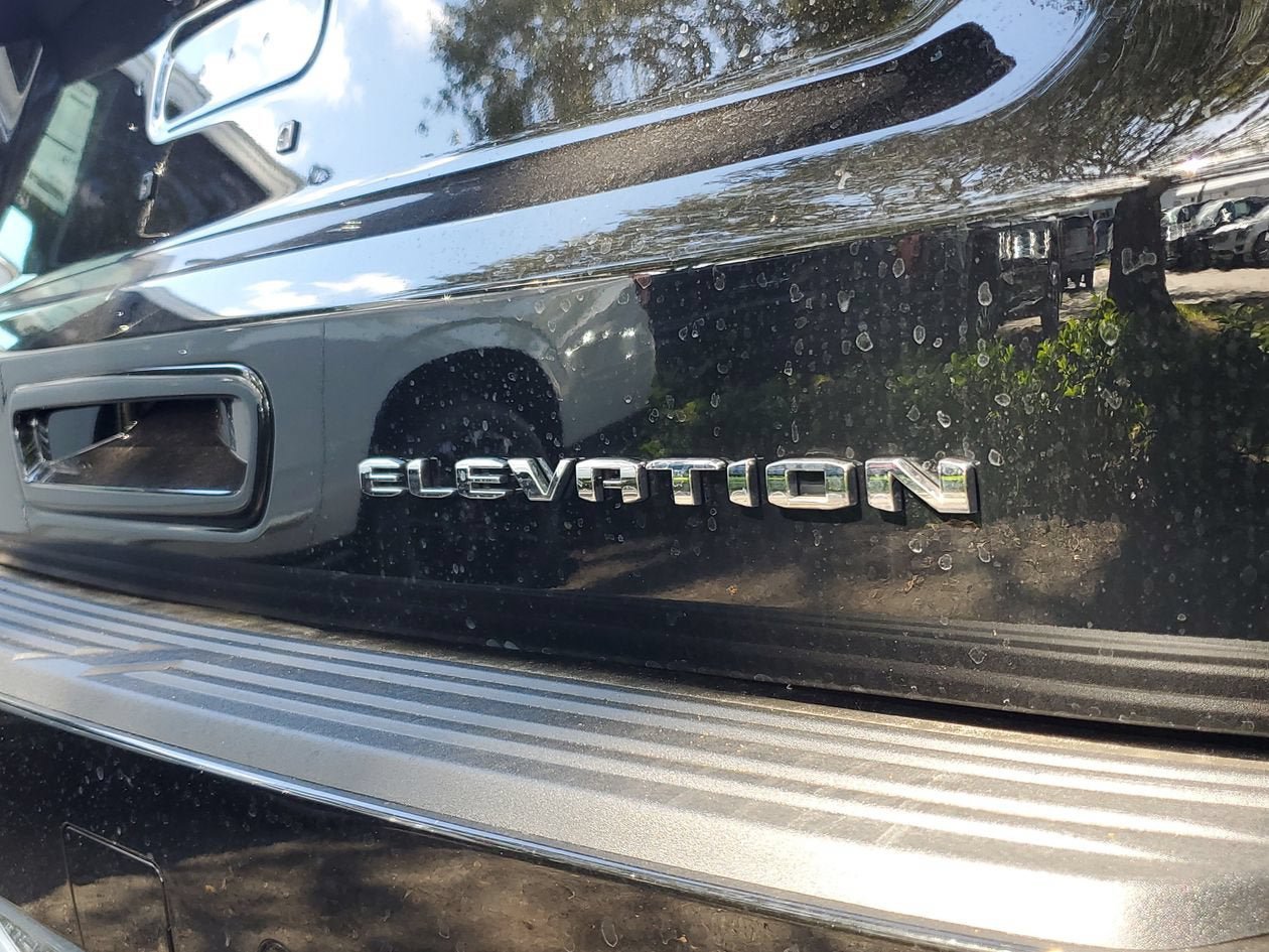 New 2026 GMC Yukon XL Elevation AWD/4WD image 9