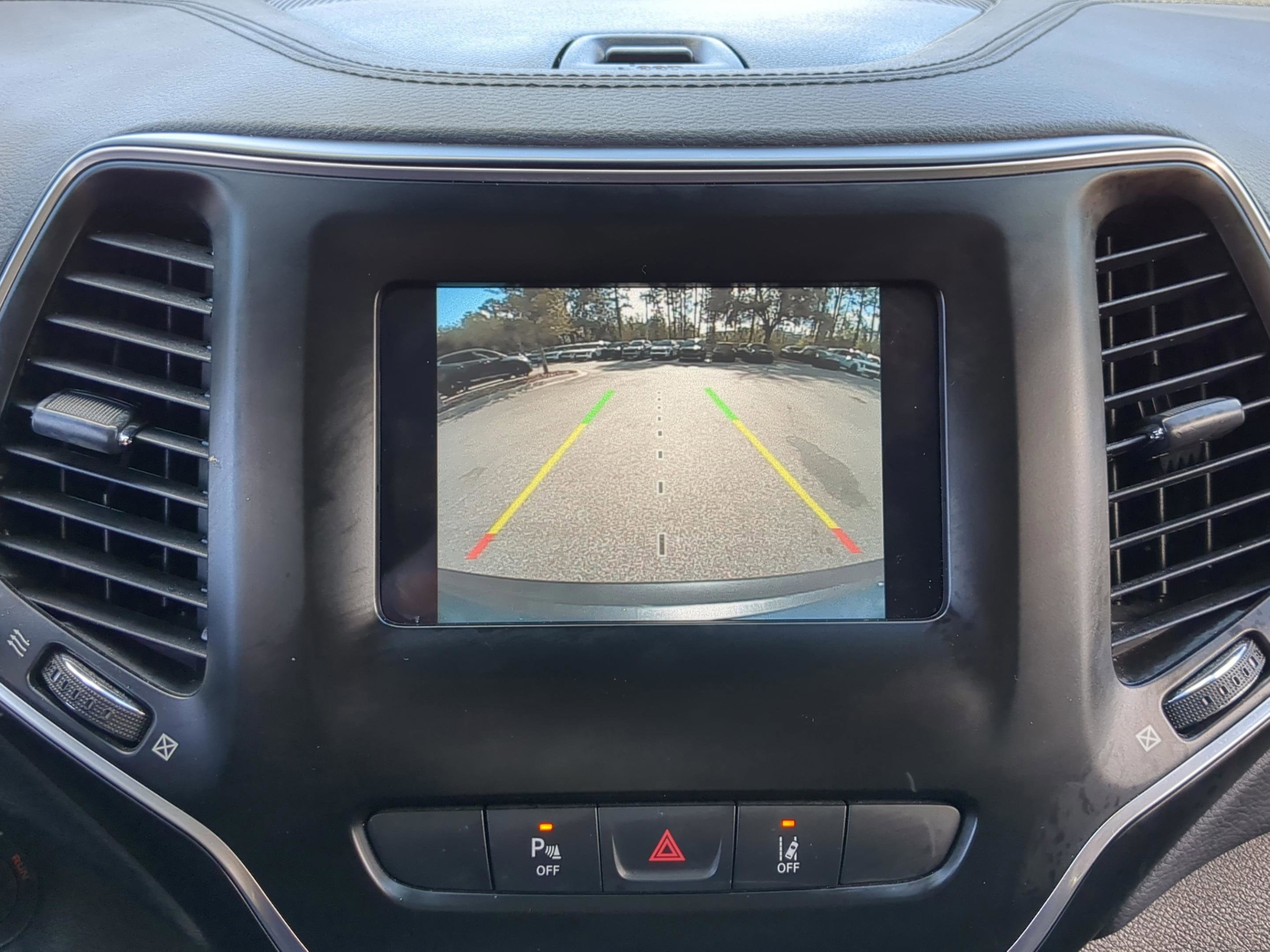 Used 2021 Jeep Cherokee Latitude Lux FWD image 11