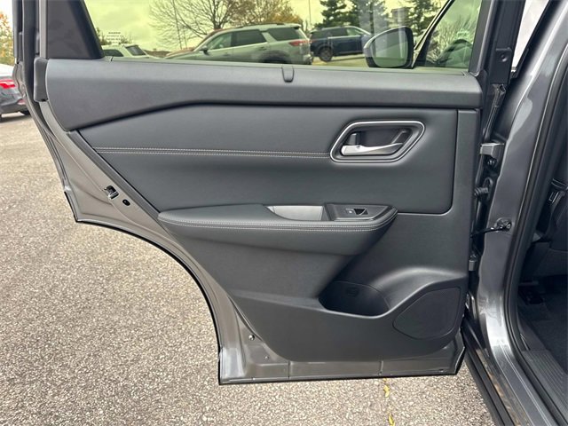 New 2026 Nissan Rogue Platinum w/ Platinum Premium Package image 15