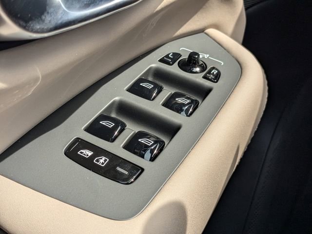 New 2026 Volvo XC90 B6 Plus w/ Protection Package Premier image 28