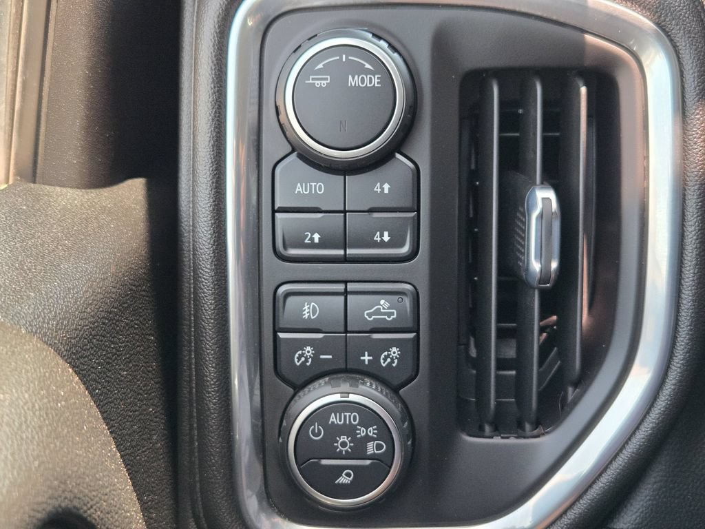 Used 2021 Chevrolet Silverado 2500 LTZ AWD/4WD image 22