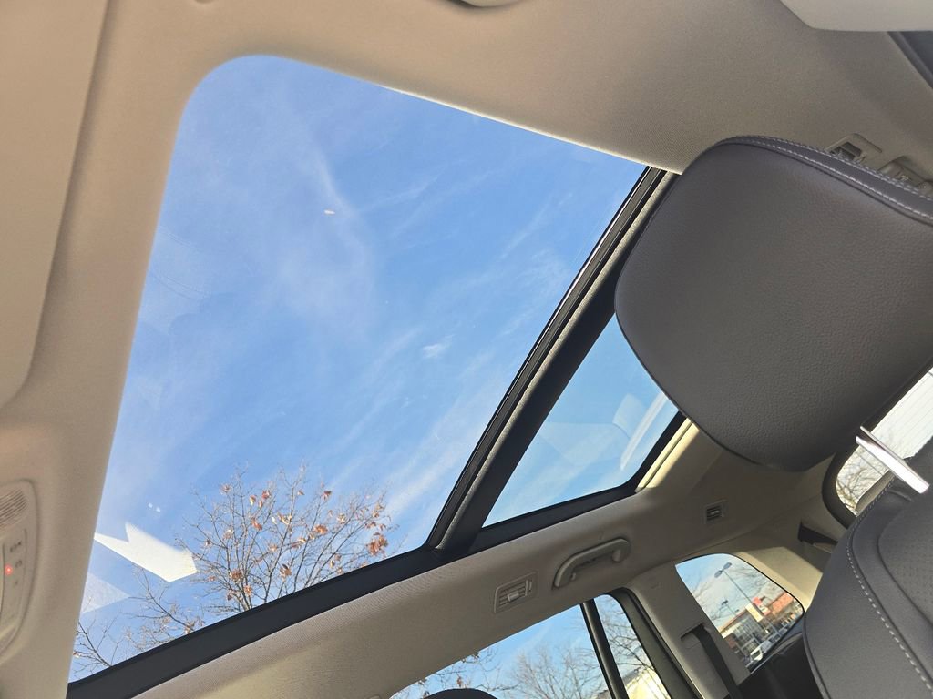 New 2026 Mercedes-Benz GLS 450 4MATIC image 3