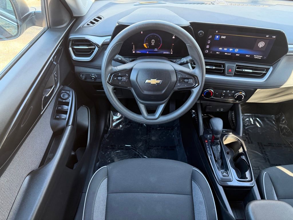 Used 2024 Chevrolet TrailBlazer LS image 14