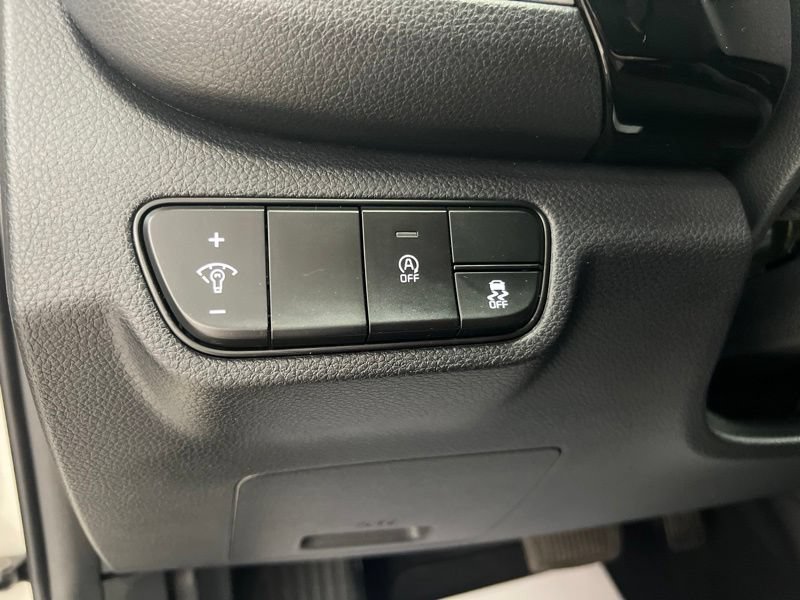 Certified 2025 Kia Seltos S FWD image 21