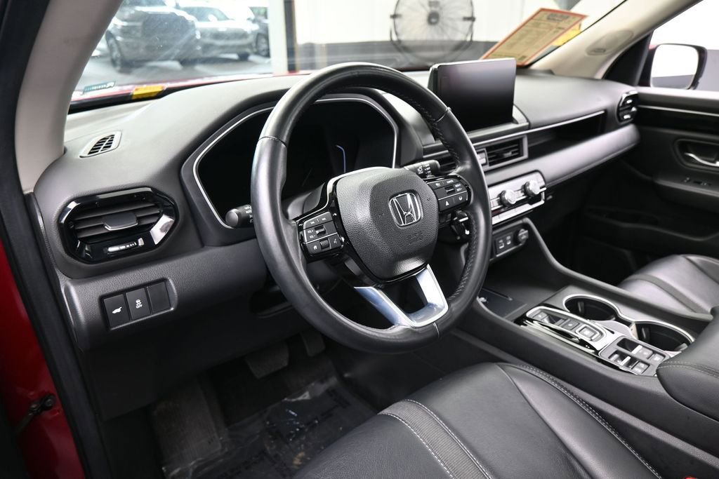 Used 2024 Honda Pilot Touring image 10