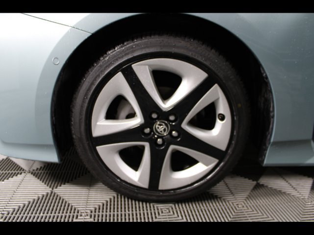 Used 2016 Toyota Prius Four Touring w/ Premium Convenience Package FWD image 27