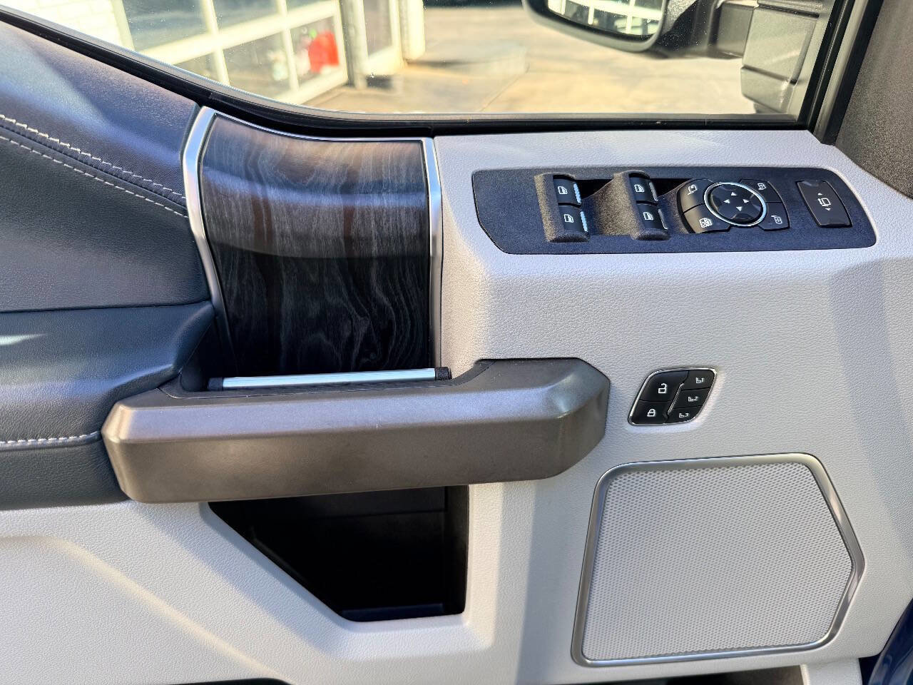 Used 2022 Ford F250 Limited image 18