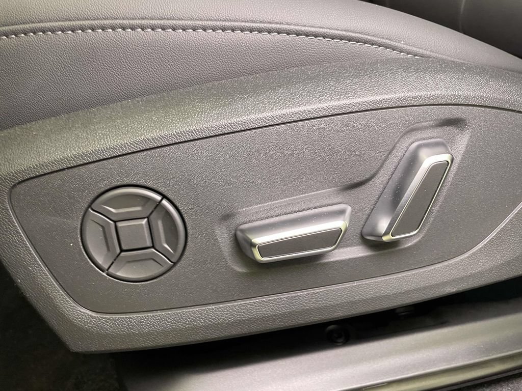 New 2026 Audi Q3 quattro 2.0T AWD/4WD image 17