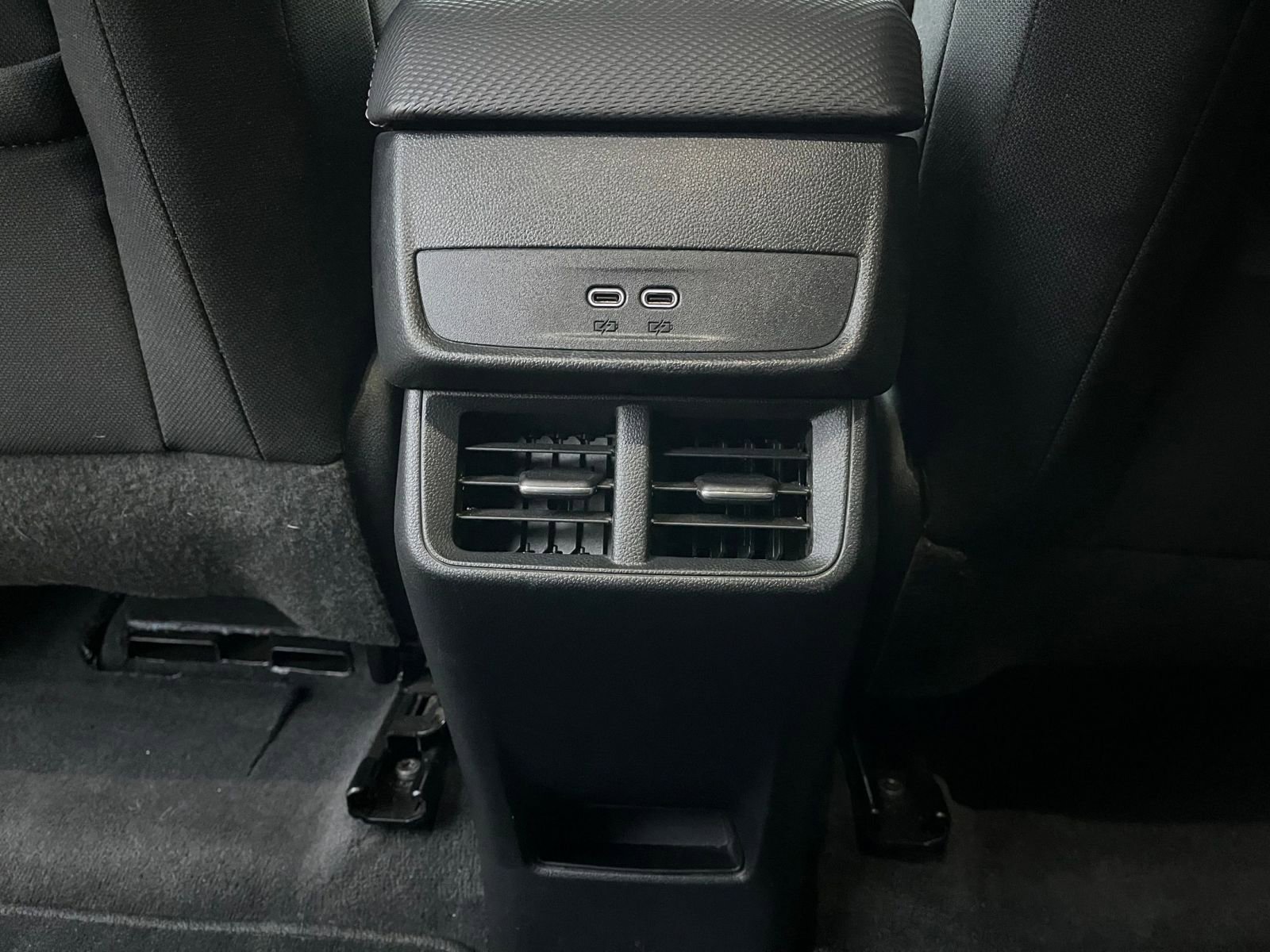 Used 2025 Chevrolet Equinox LT image 24