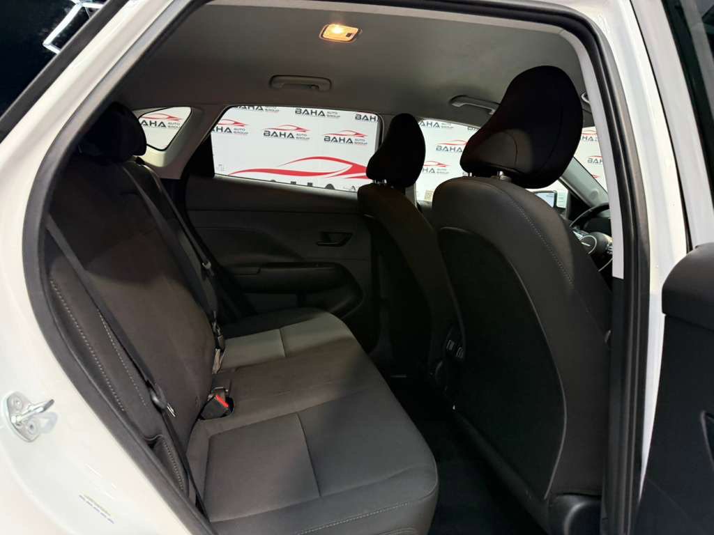 Used 2025 Hyundai Kona SEL image 46