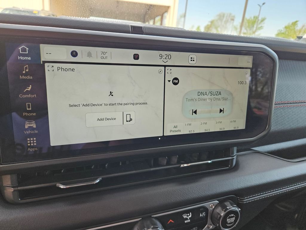 Used 2025 Jeep Wrangler Unlimited Rubicon AWD/4WD image 21