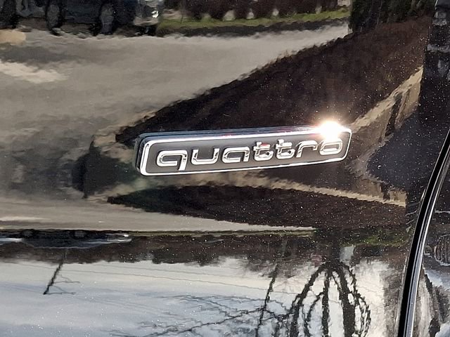 Certified 2025 Audi Q5 Premium w/ Convenience Package image 32