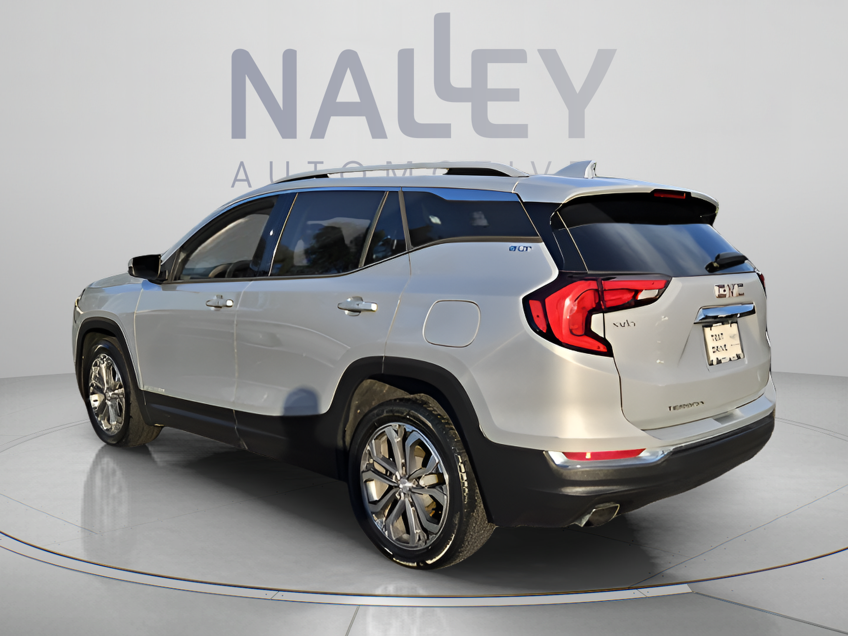 Used 2019 GMC Terrain SLT w/ Preferred Package FWD image 3
