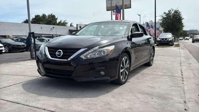 Used 2017 Nissan Altima 3.5 SR FWD image 10