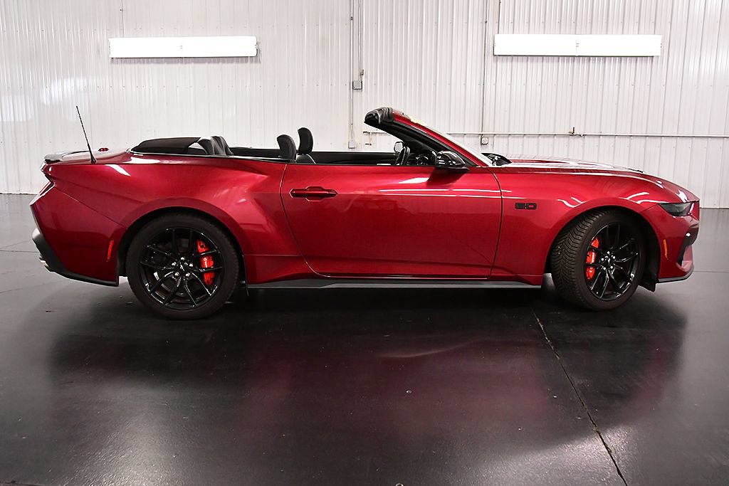 Used 2025 Ford Mustang GT Premium RWD image 8